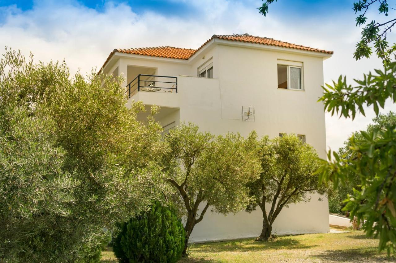 Kahlenberg Apartments Afytos Exterior photo